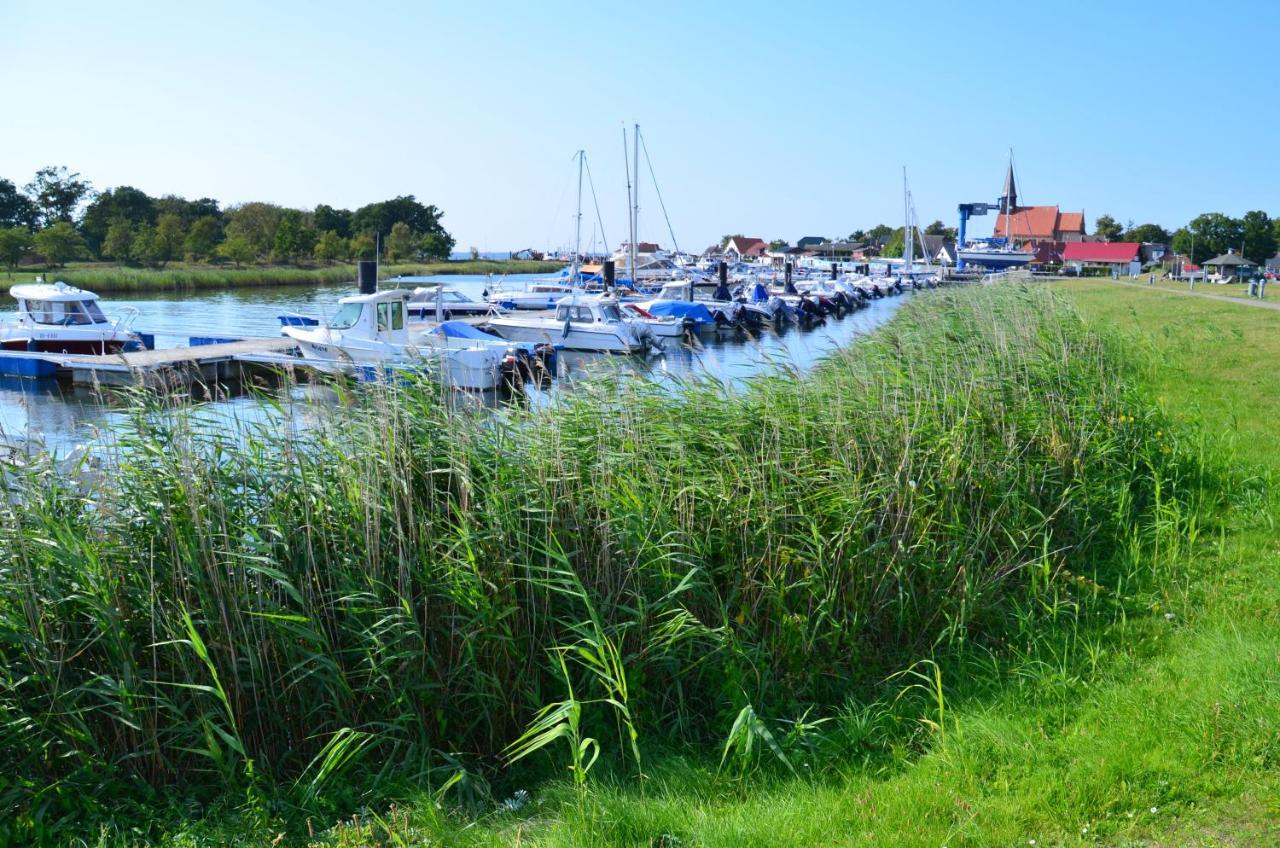 Reetferienhaus - Schaprode Hafen Экстерьер фото