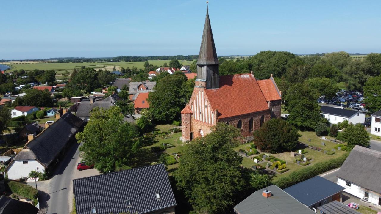 Reetferienhaus - Schaprode Hafen Экстерьер фото