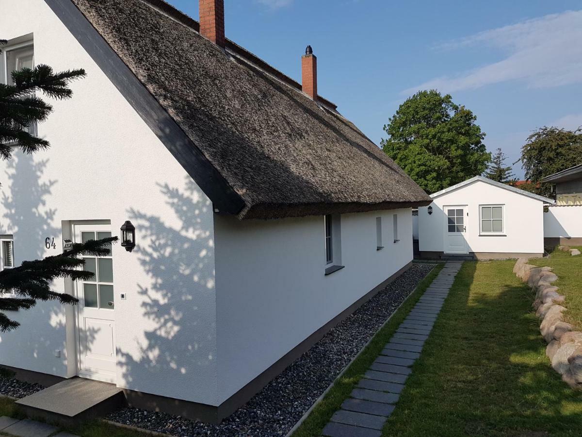 Reetferienhaus - Schaprode Hafen Экстерьер фото